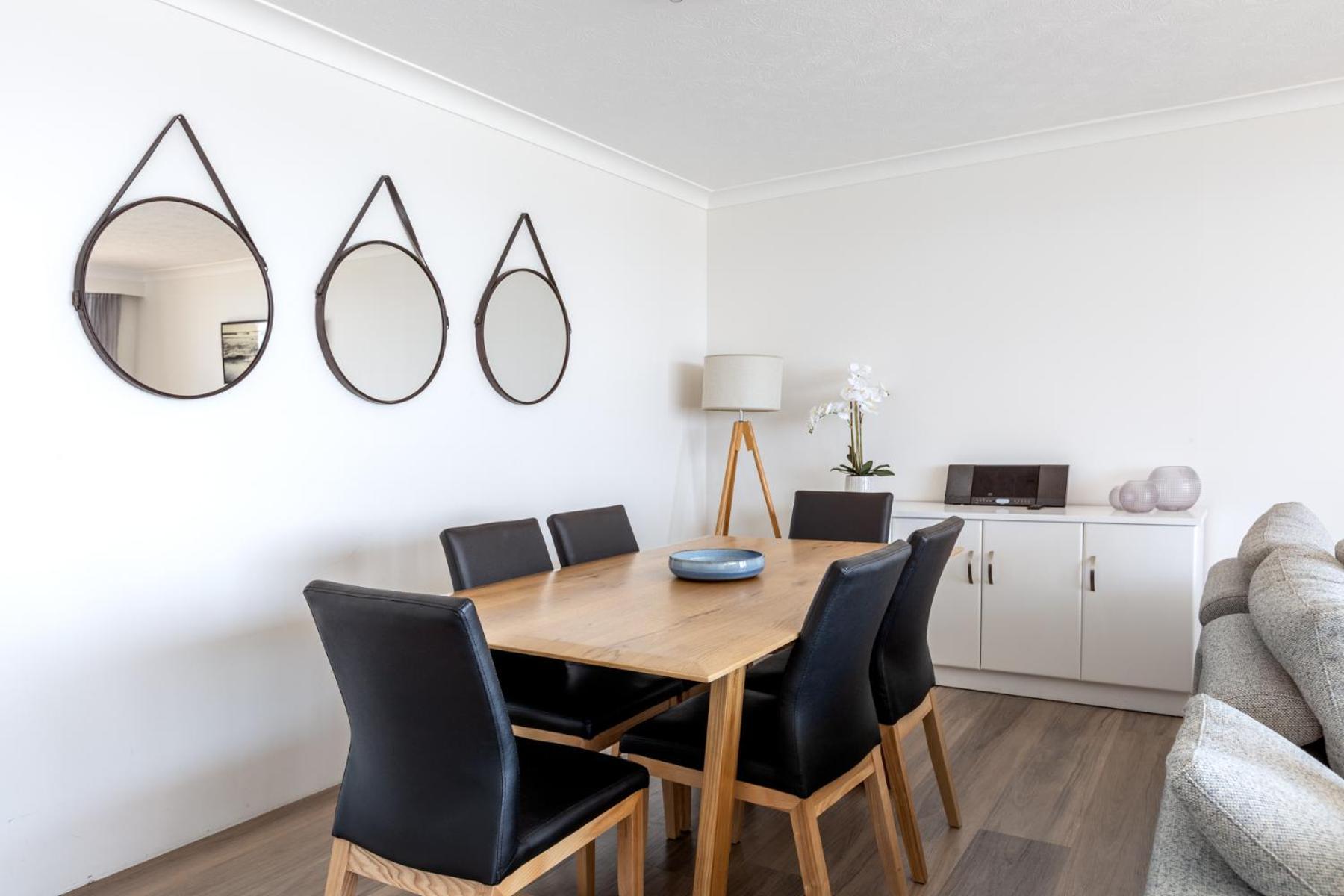 גולד קוסט Columbia Beachfront Apartments On Rainbow Bay מראה חיצוני תמונה