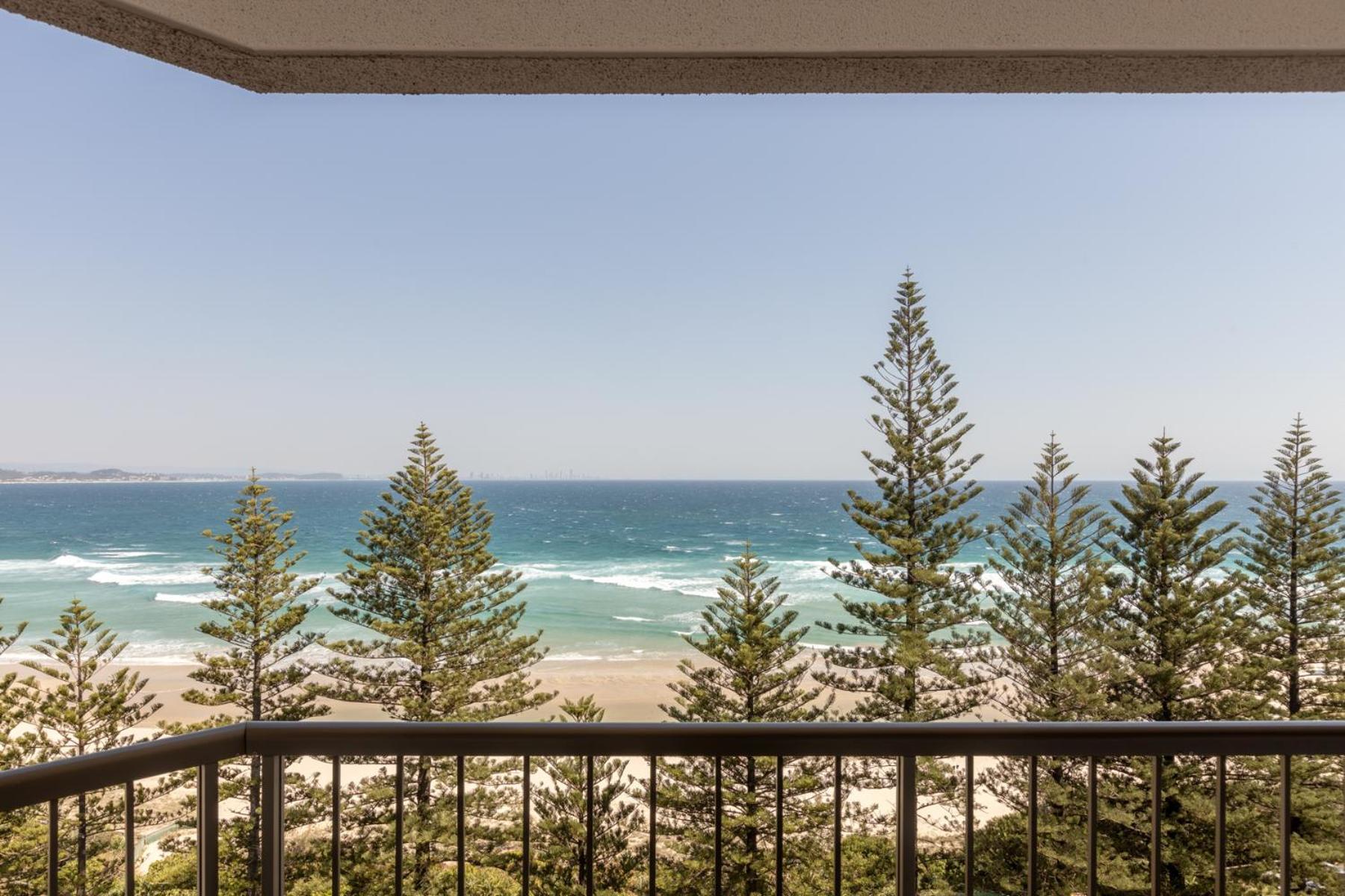גולד קוסט Columbia Beachfront Apartments On Rainbow Bay מראה חיצוני תמונה