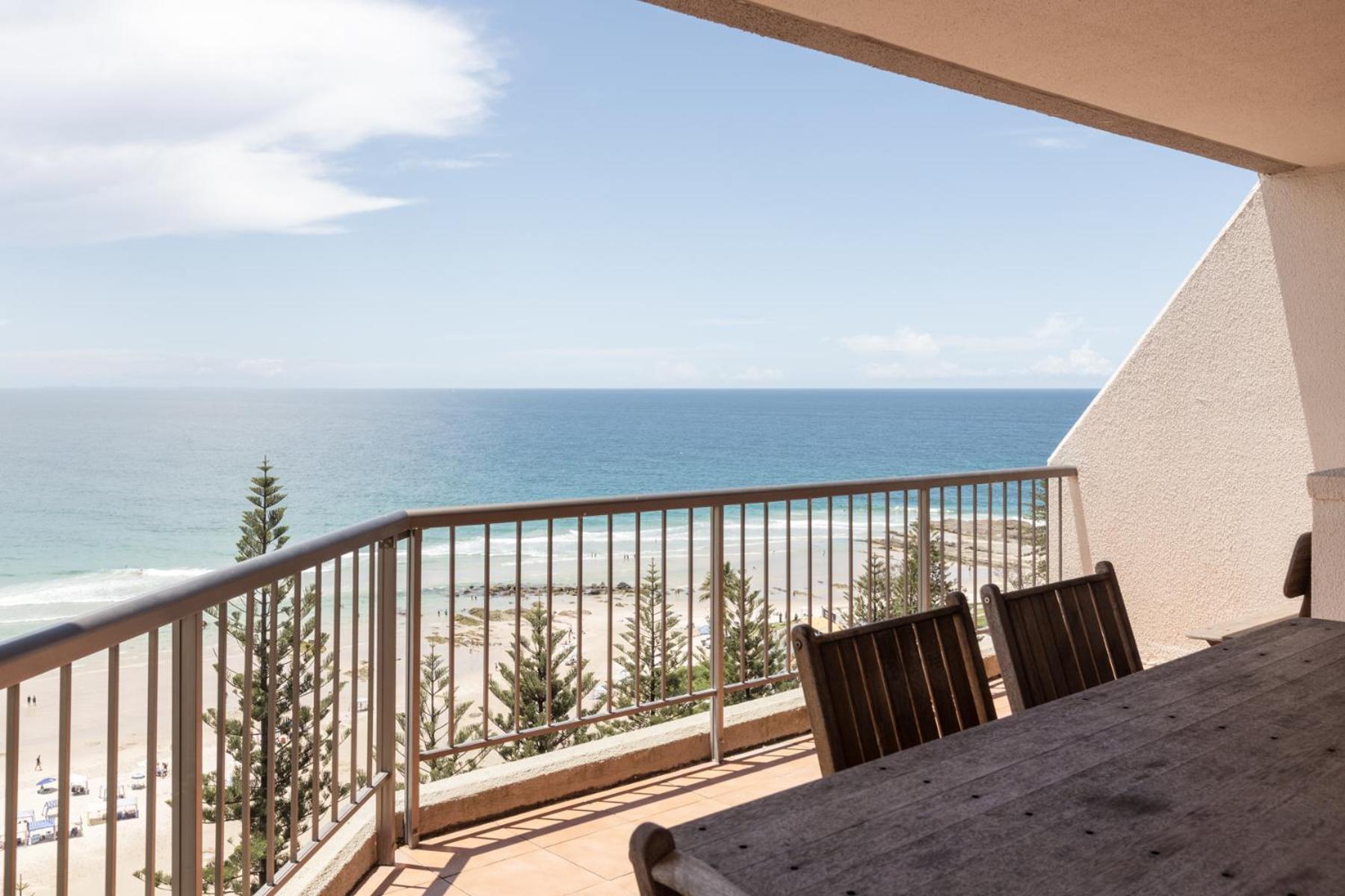 גולד קוסט Columbia Beachfront Apartments On Rainbow Bay מראה חיצוני תמונה