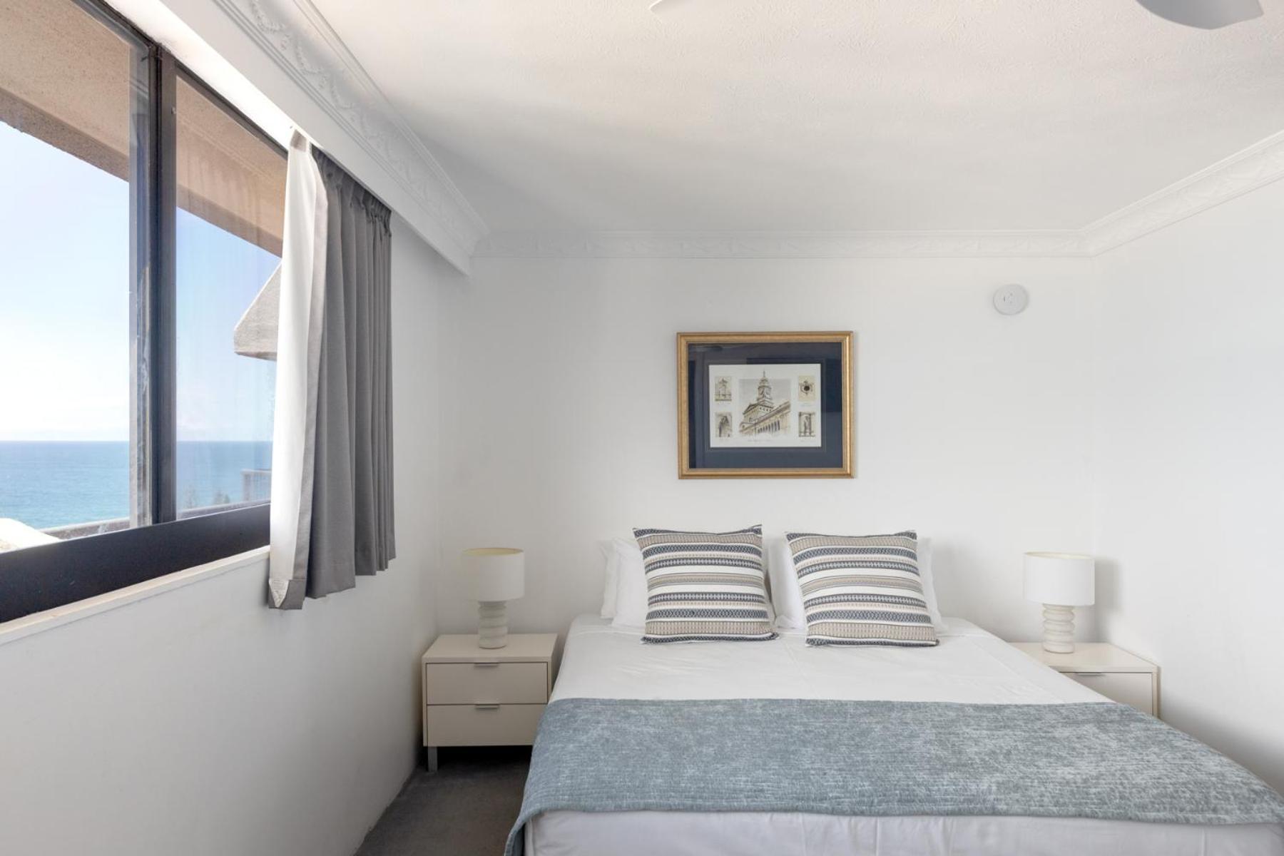 גולד קוסט Columbia Beachfront Apartments On Rainbow Bay מראה חיצוני תמונה