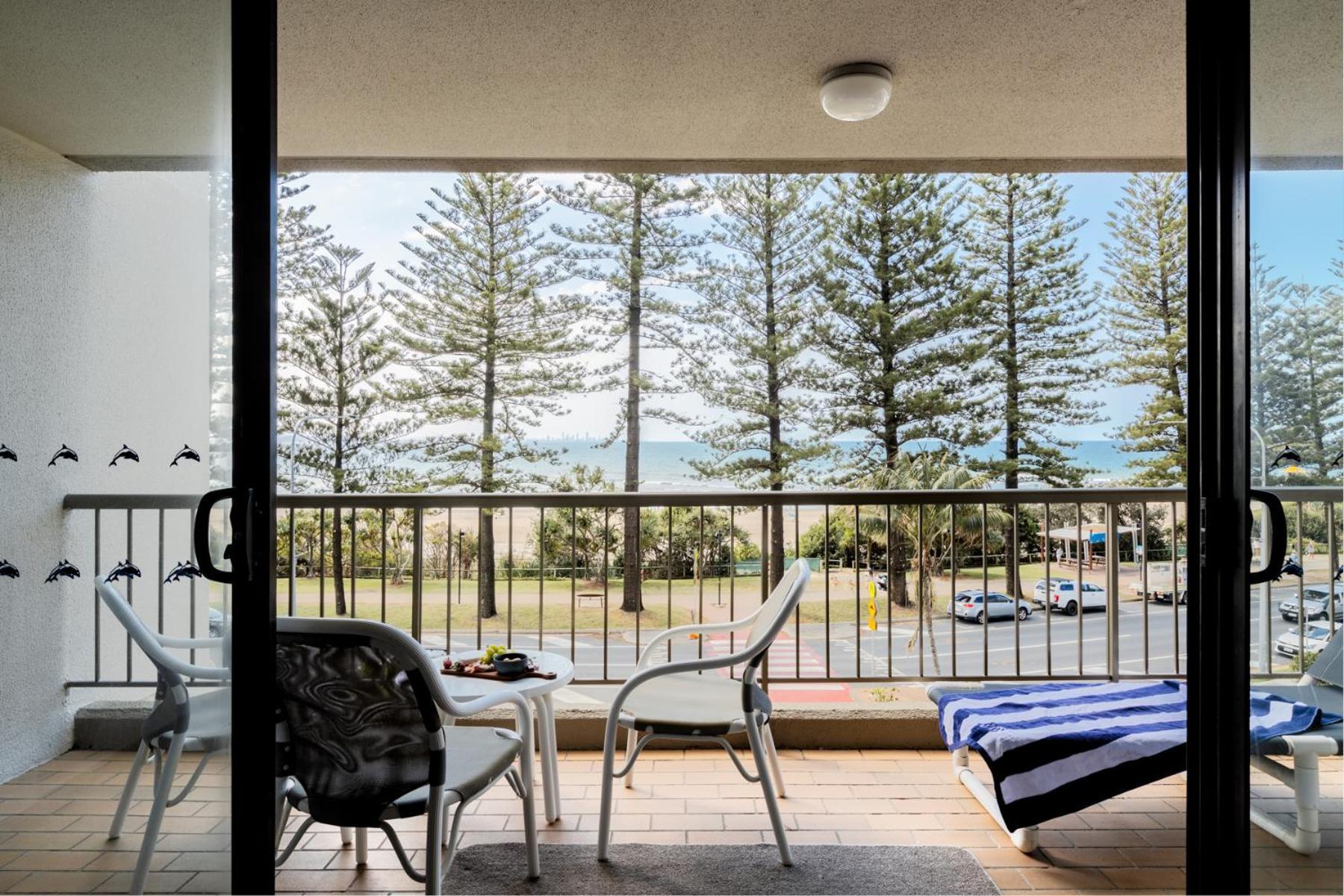 גולד קוסט Columbia Beachfront Apartments On Rainbow Bay מראה חיצוני תמונה