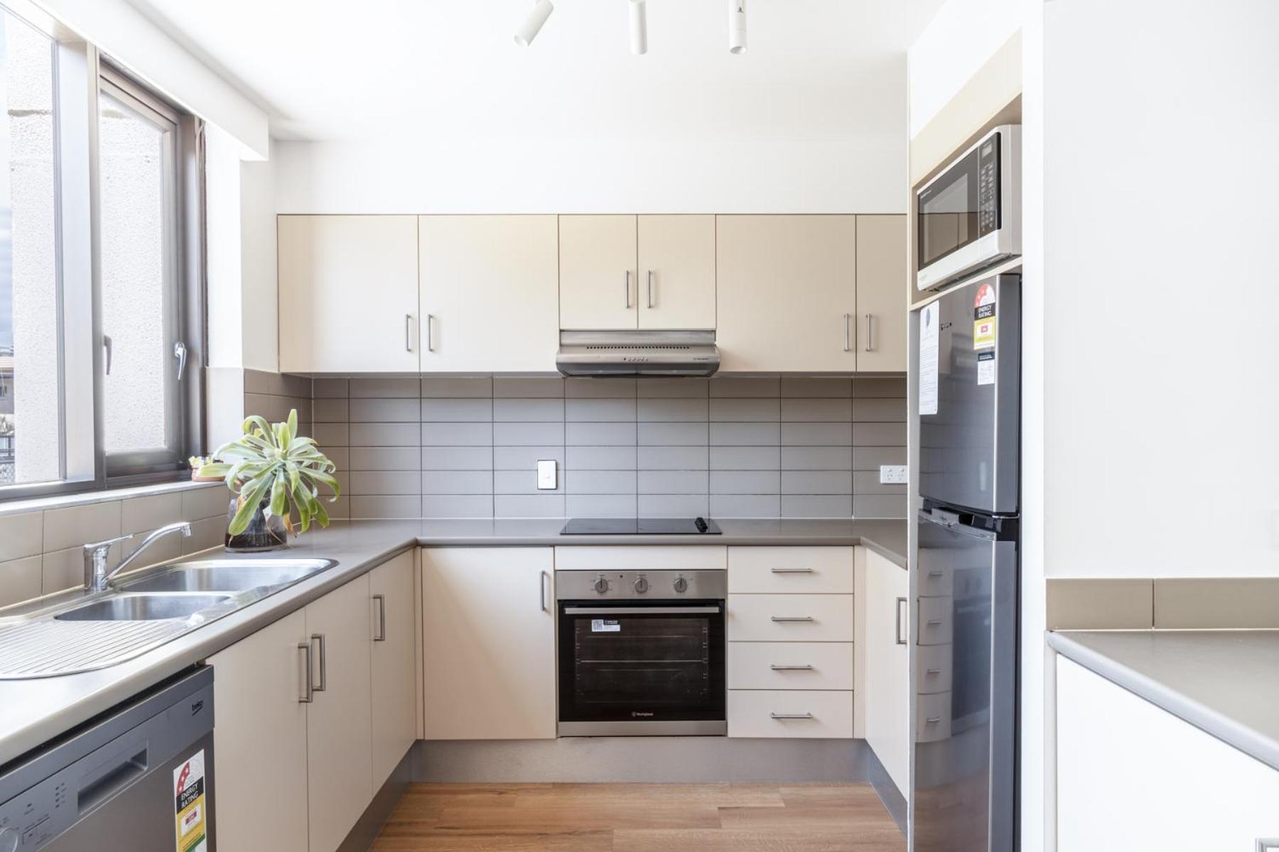 גולד קוסט Columbia Beachfront Apartments On Rainbow Bay מראה חיצוני תמונה